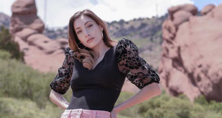 Trailblazer in Gaming: Avori Henderson Levels the Playing Field, Struts Her Skills!