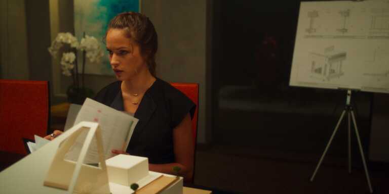 Alexis Knapp falls victim to Atelophobia in ‘Phobias’